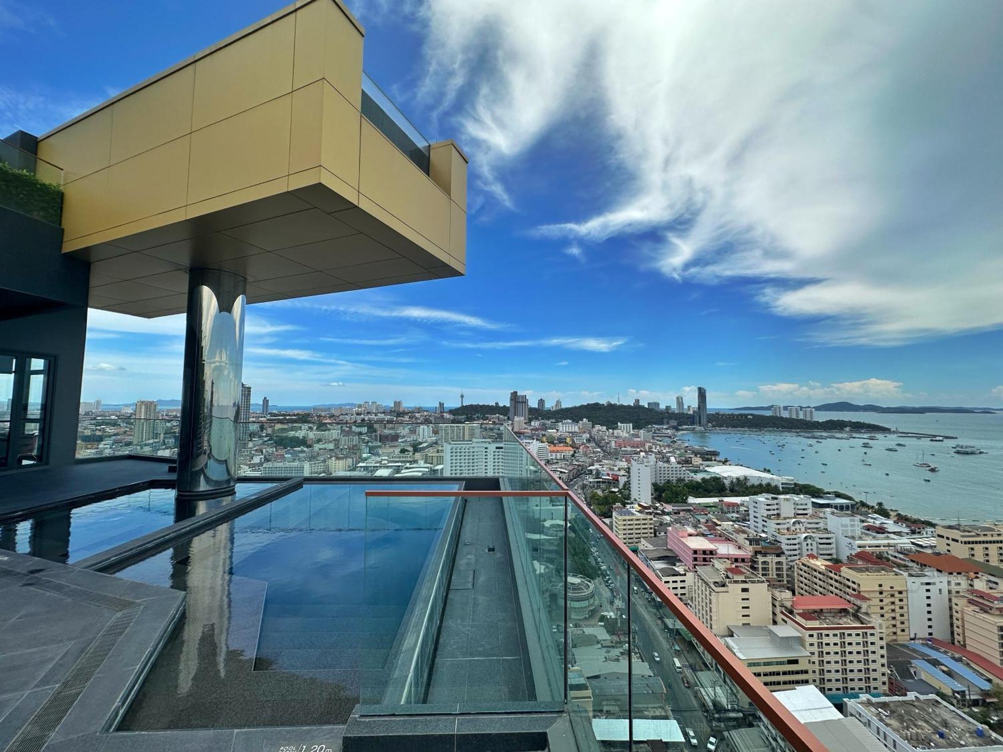 The Edge Central Pattaya Exterior foto